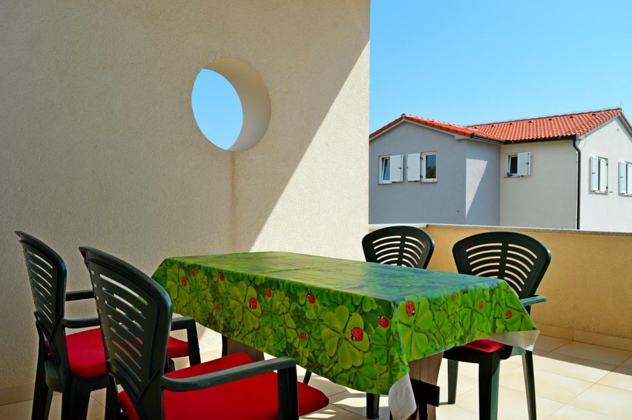 Apartmani Macak II Novalja Zewnętrze zdjęcie